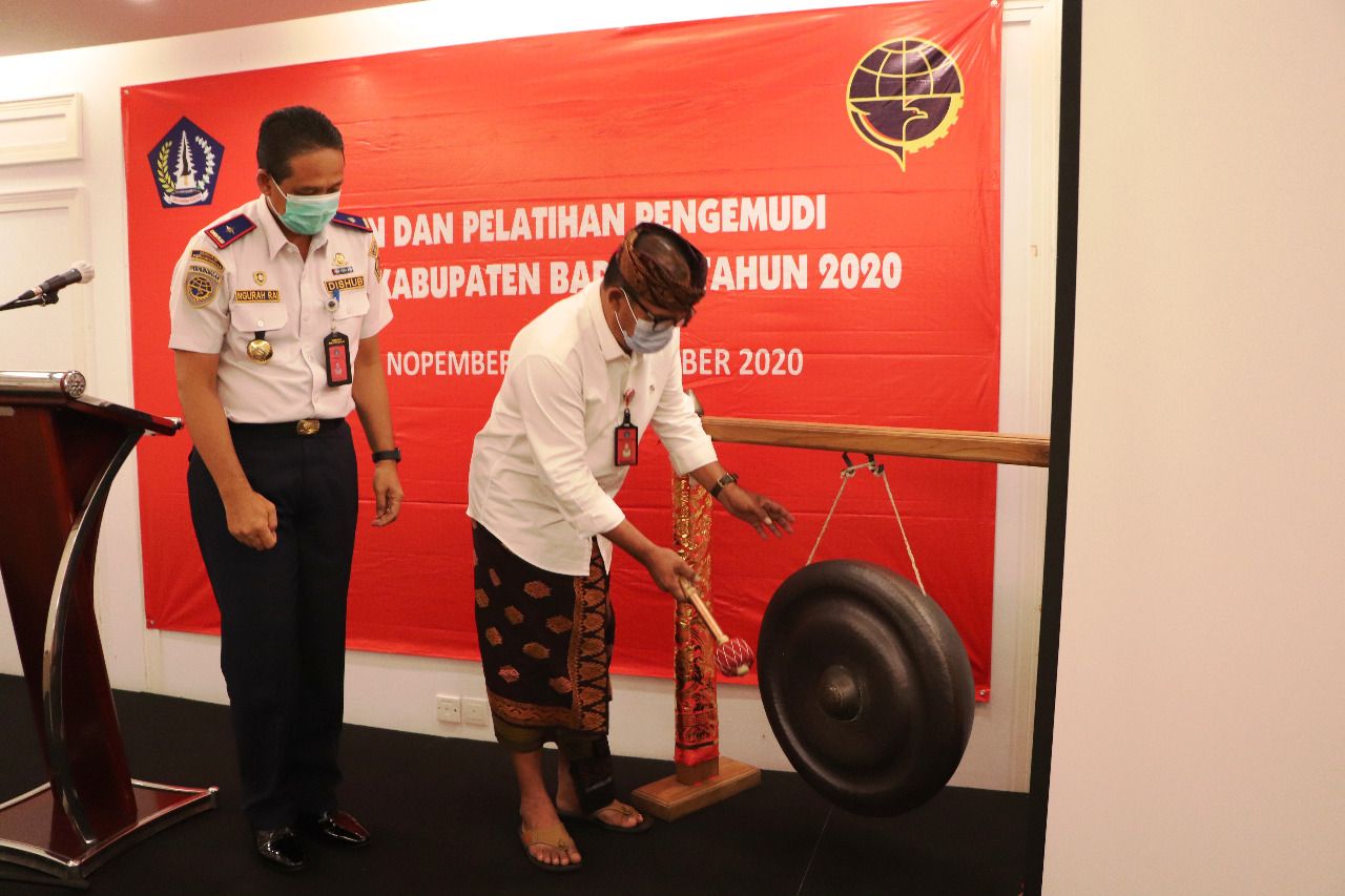 podiumnews.com-Badung Gelar Pelatihan Kepada Seluruh Pengemudi Pariwisata